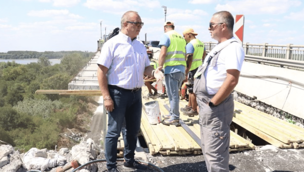 Укрепват Дунав мост с още 17 стоманобетонни панела