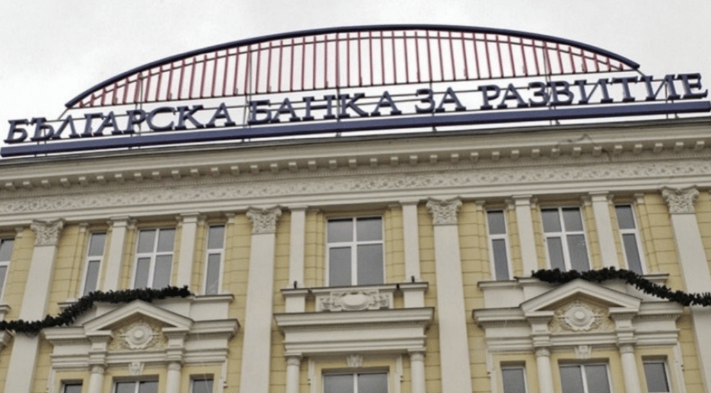 Правителството налива колосалните 7 млрд. лв. в 11 държавни предприятия