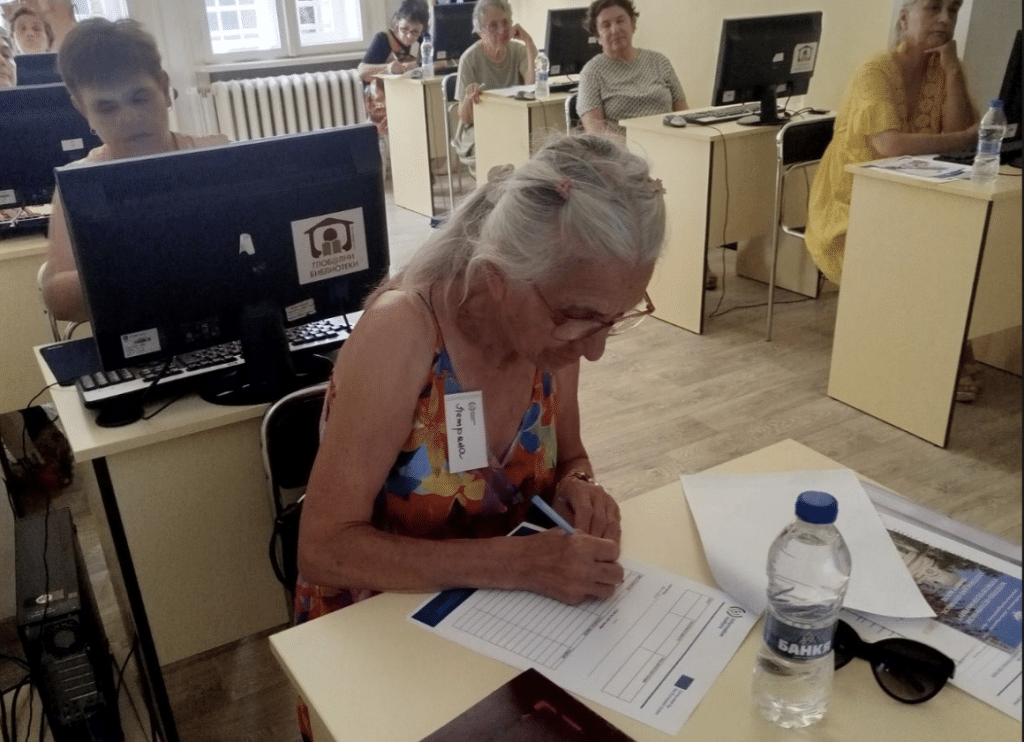 Стартира „Медийна и дигитална грамотност 55+“