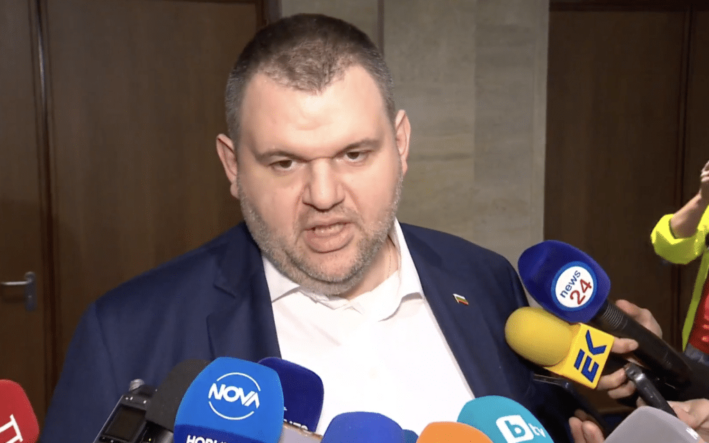 Пеевски за разпределението по комисии: Отвратително и гнусно делкане, всички вкупом се ожениха