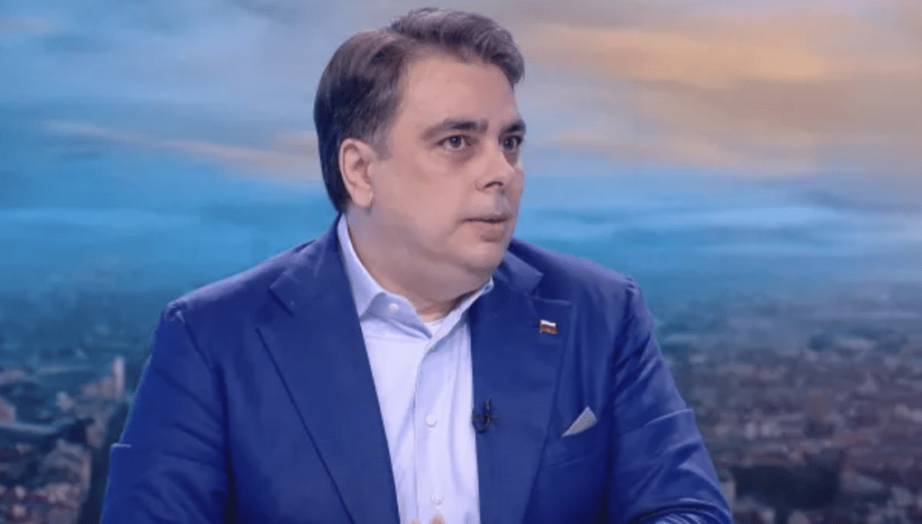 Асен Василев: Председателят на НС може да бъде служебен премиер като последен избор