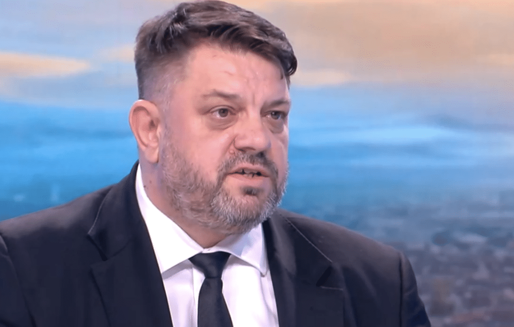 Зафиров: Калин Стоянов трябва да реши дали иска да е политик, или министър
