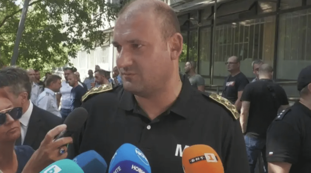 Кангалджиев: Не ми е време и място да бъда вътрешен министър