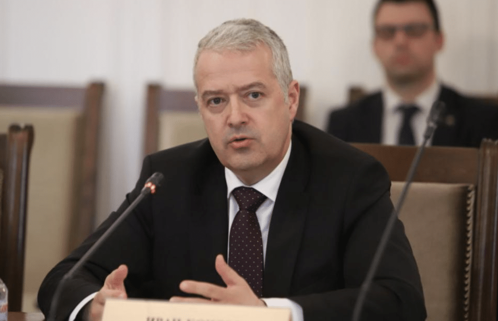 Кой е Иван Кондов, номиниран за служебен министър на външните работи