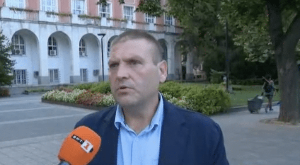 Инцидентът с тротинетка, при който почина 16-годишно момче, е станал на улица с изкоп