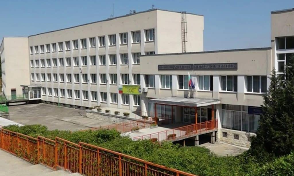 Община Русе ще съфинансира изграждането на физкултурен салон и топла връзка в ОУ „Никола Обретенов“