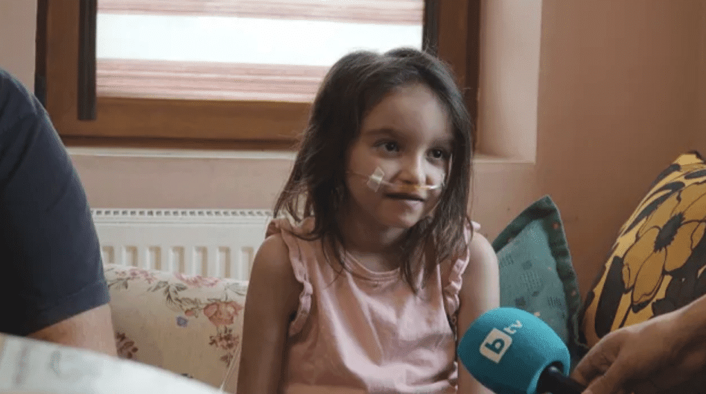 Мъж има една седмица, за да събере 250 000 долара за ново сърце на дъщеря си