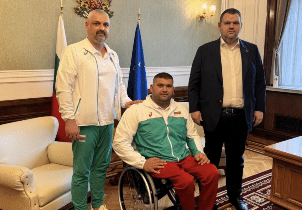 Делян Пеевски поздрави златния медалист от Параолимпиадата в Париж Ружди Ружди