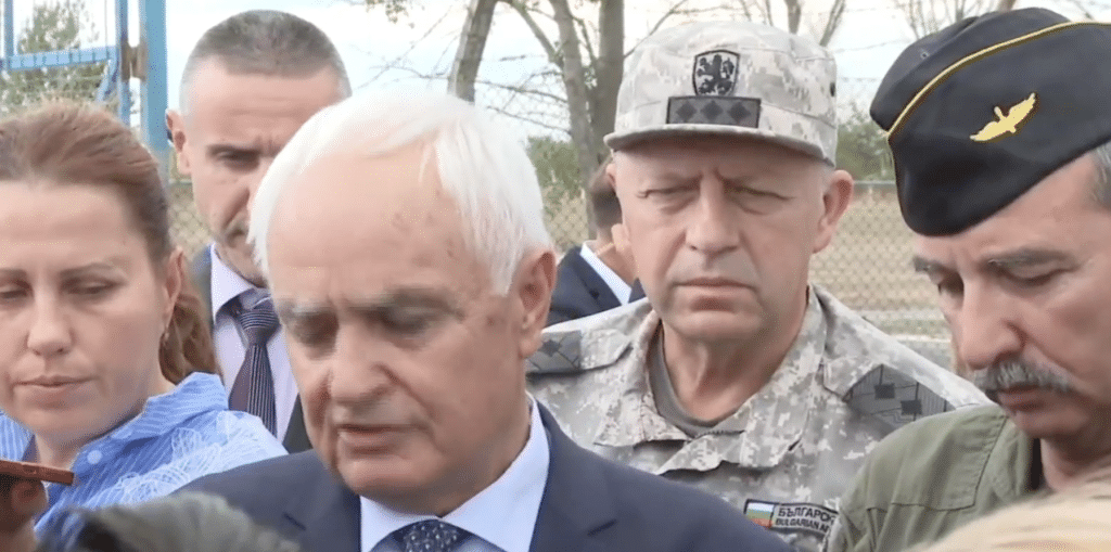 Официално: Двамата пилоти са загинали в катастрофата край Граф Игнатиево