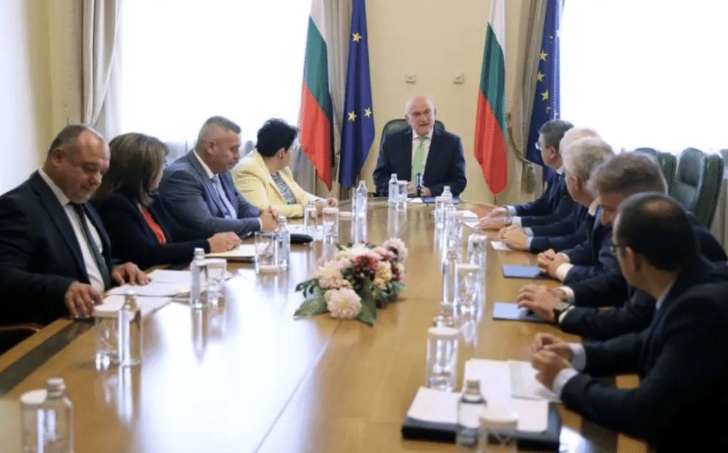 Провителството се събира на редовно заседание