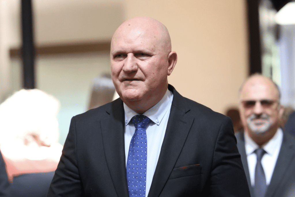 Удължават учебната година с една седмица заради празниците?