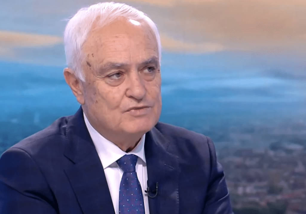Министър Запрянов: Разчитането на черната кутия на катастрофиралия военен самолет – до 10 дни