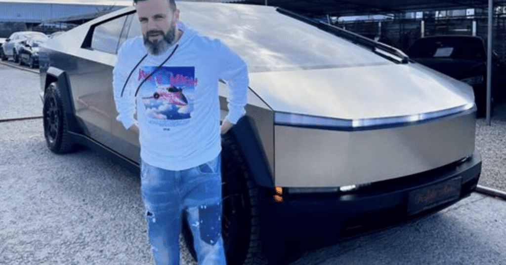 Първият Tesla Cybertruck в България се продава във Варна