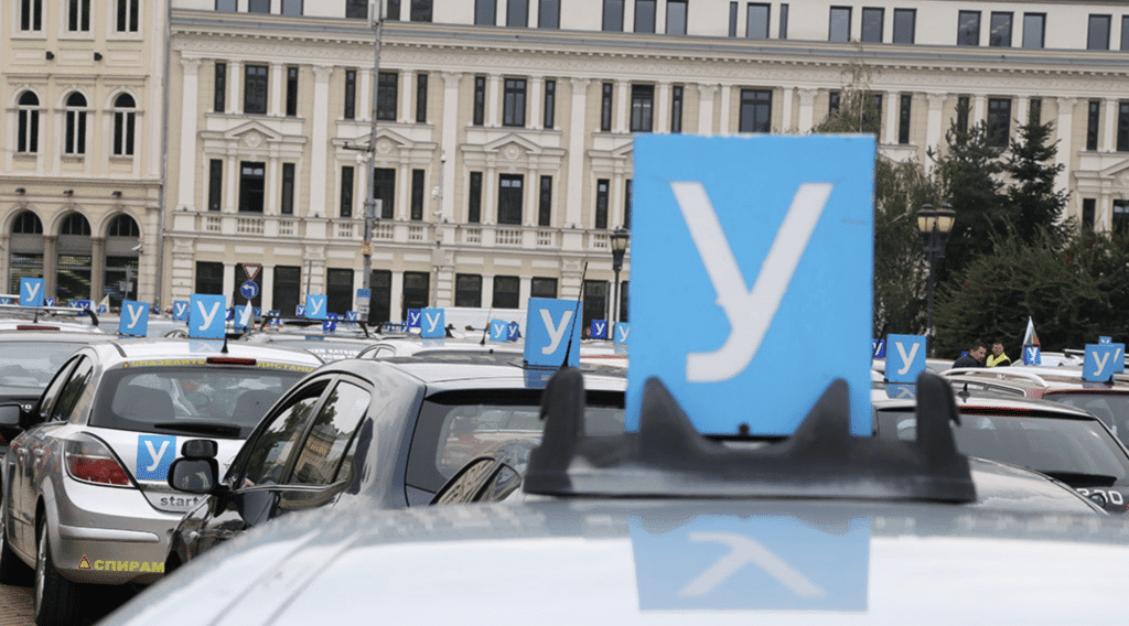 Автоинструктори излизат на протест заради новите правила за шофьорските курсове