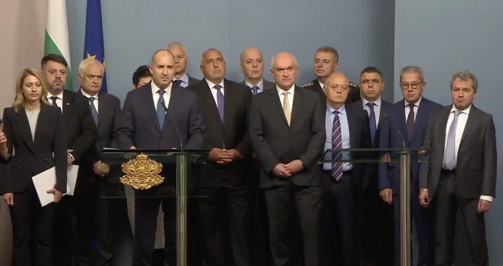 Румен Радев: Няма пряка заплаха за България от конфликта в Близкия изток, но рискът от терористични атаки се повишава