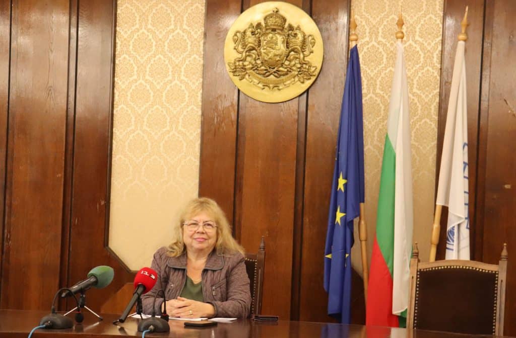 Около 2% по-висока изборна активност от предходните избори,  за момента в Русенско тя е малко над 10%
