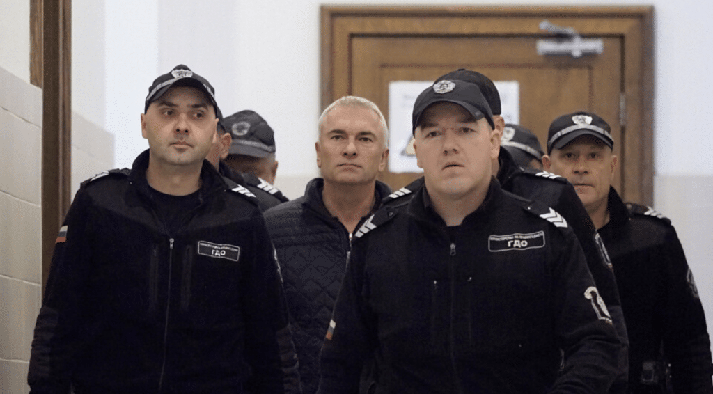 Съдът решава дали да остави Джейхан Ибрямов в ареста
