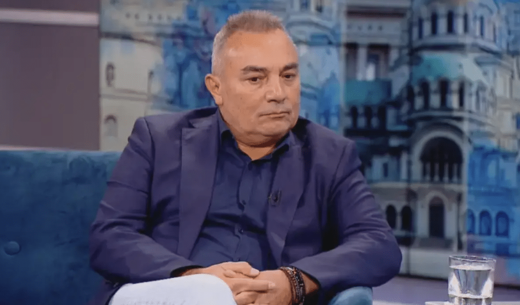 Кръстю Кръстев за театралните афери: Малоумие…