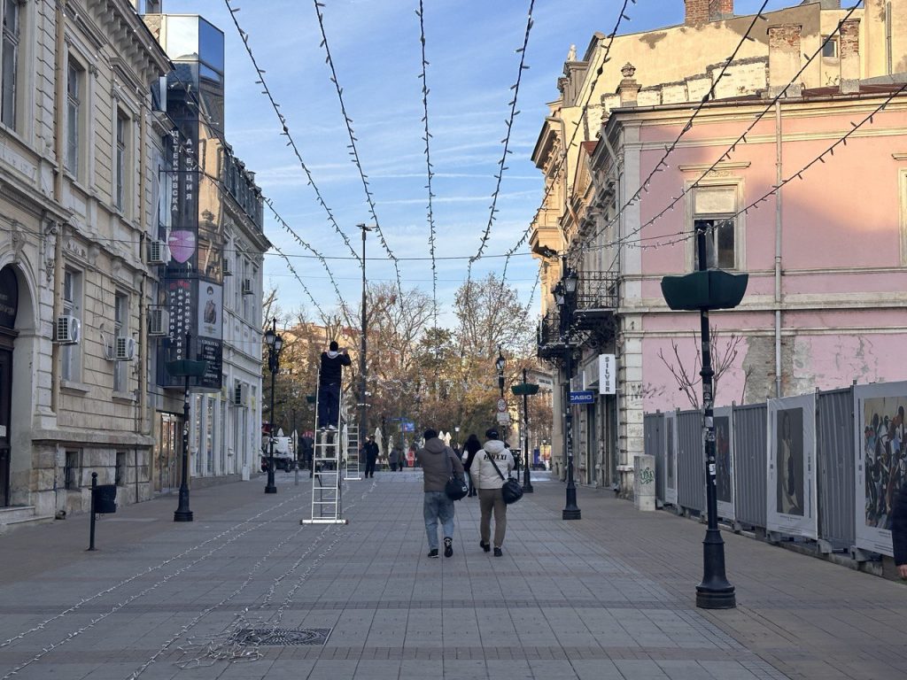 Коледното градче е акцентът в празничната украса на Русе през тази година