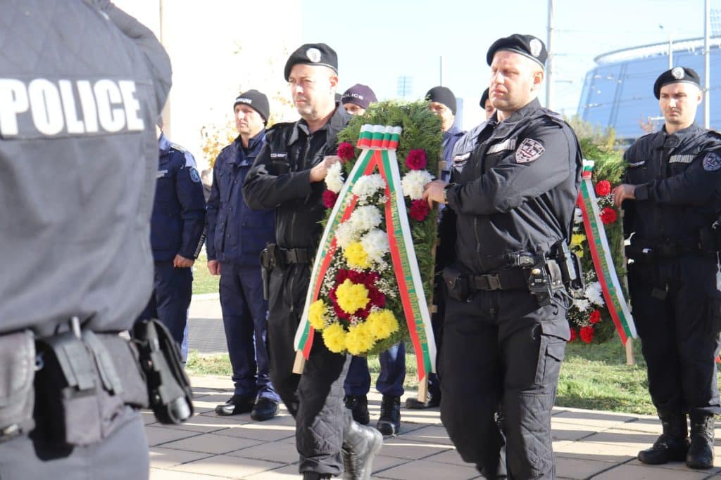Полицията в Русе отбеляза празника си, 145 души от състава  на ведомството в крайдунавския град бяха наградени