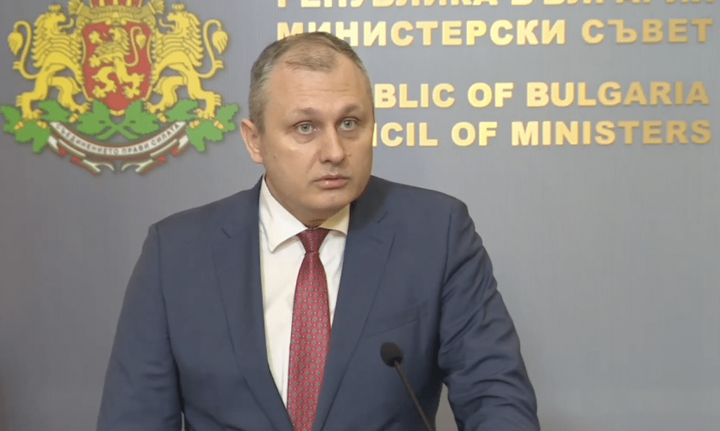 Властта отчита видеонаблюдението в реално време и видеозаснемането след края на изборния ден