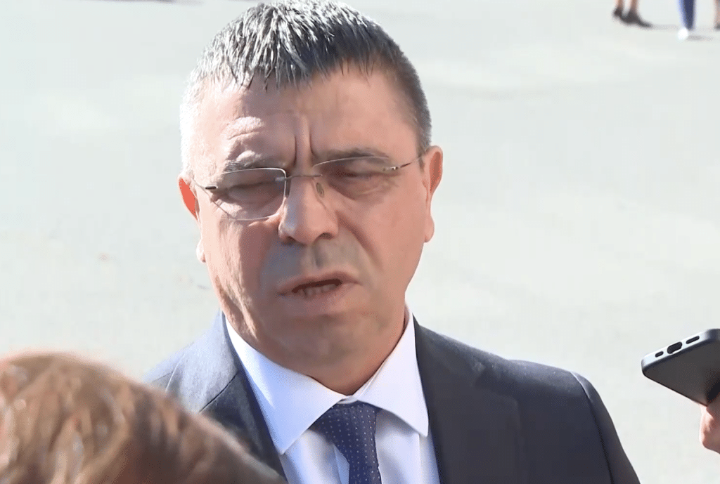 Министър Илков: Няма да се откажем от издирването на 13-годишния Николай