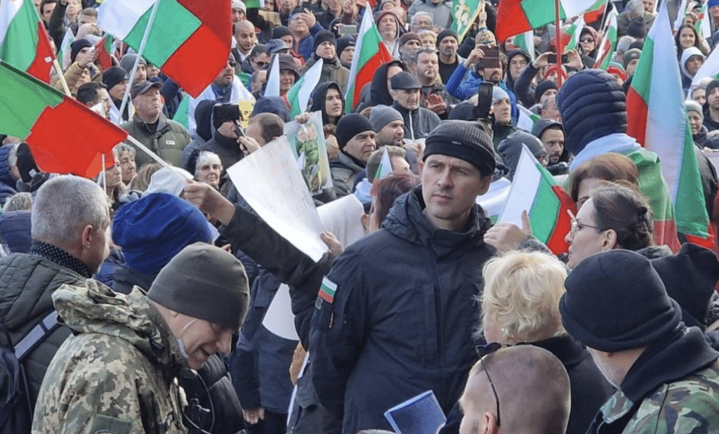 Започна вторият за деня протест на „Величие“