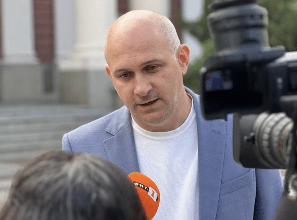 Директорът на Народния театър публикува сигнала си до МВР