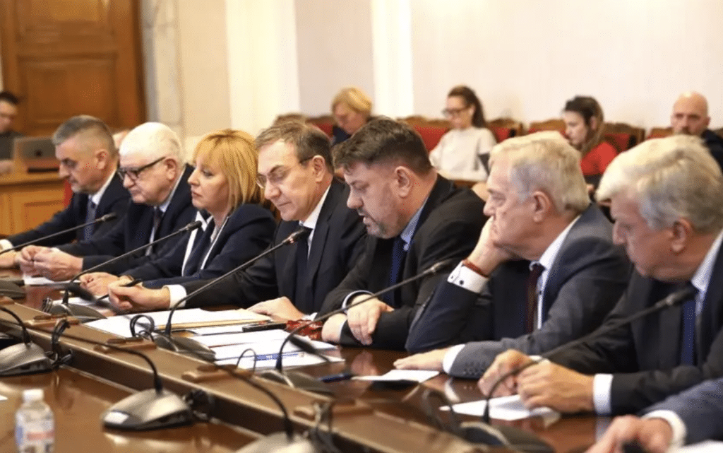 Само „Възраждане“ и МЕЧ откликнаха на поканата за среща на БСП