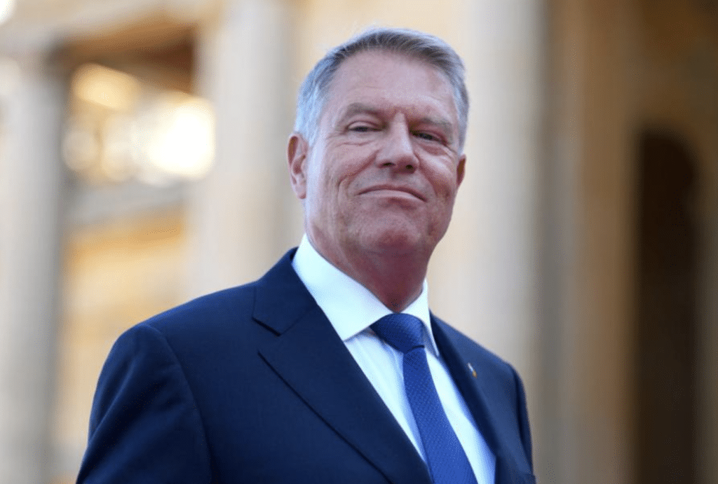 Румънският президент награди Симеон Сакскобургготски с Национален орден „Звездата на Румъния“