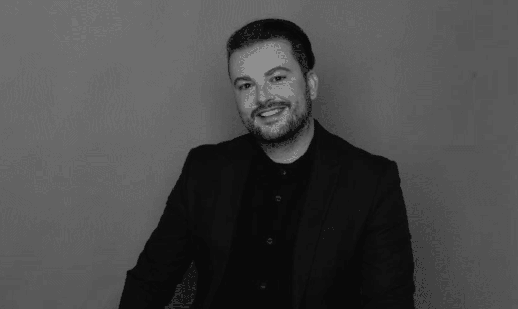 Стефан Илчев представи видеото към песента си „Татко мой“