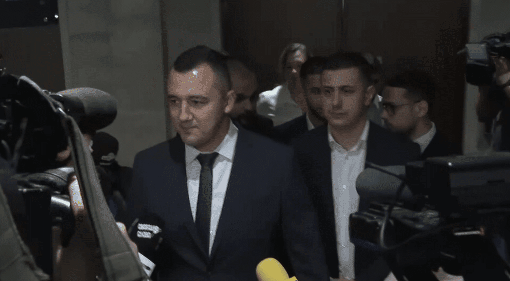 БСП: Разговори с ПП-ДБ са водени и продължават да се водят
