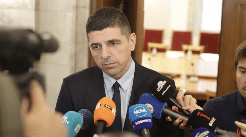 ДБ: ГЕРБ саботират през цялото време влизането ни в еврозоната