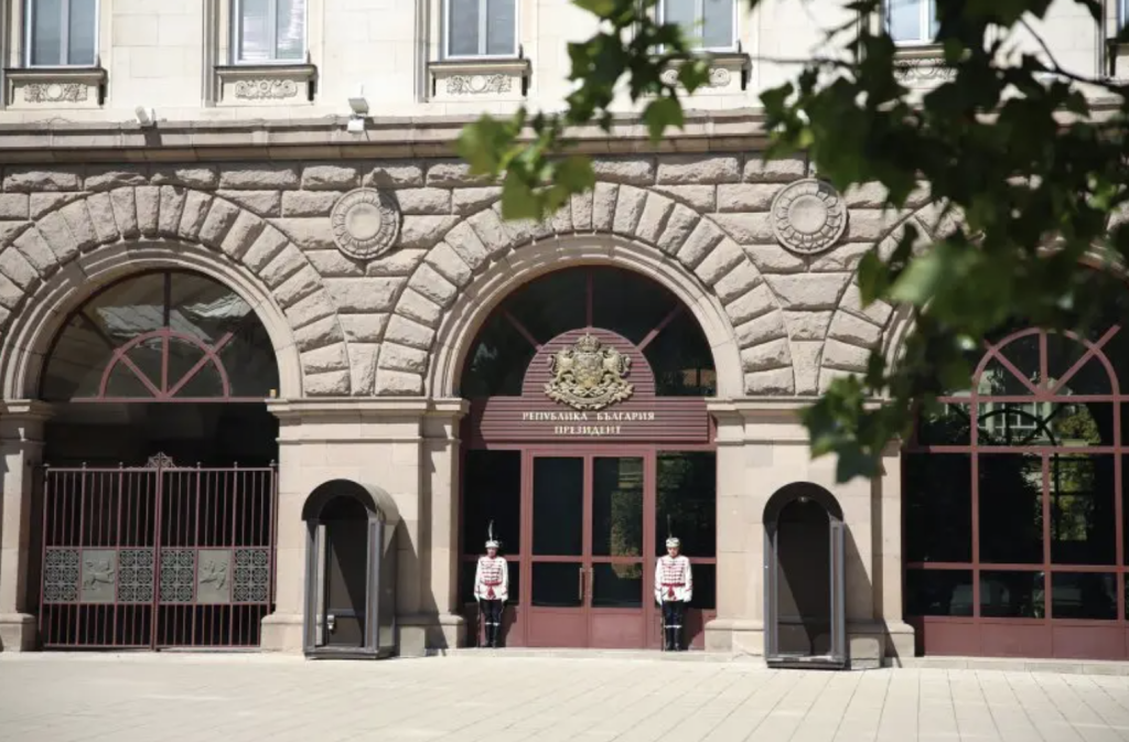 Трима нови секретари на президента Йотова са назначени след встъпването й в длъжност