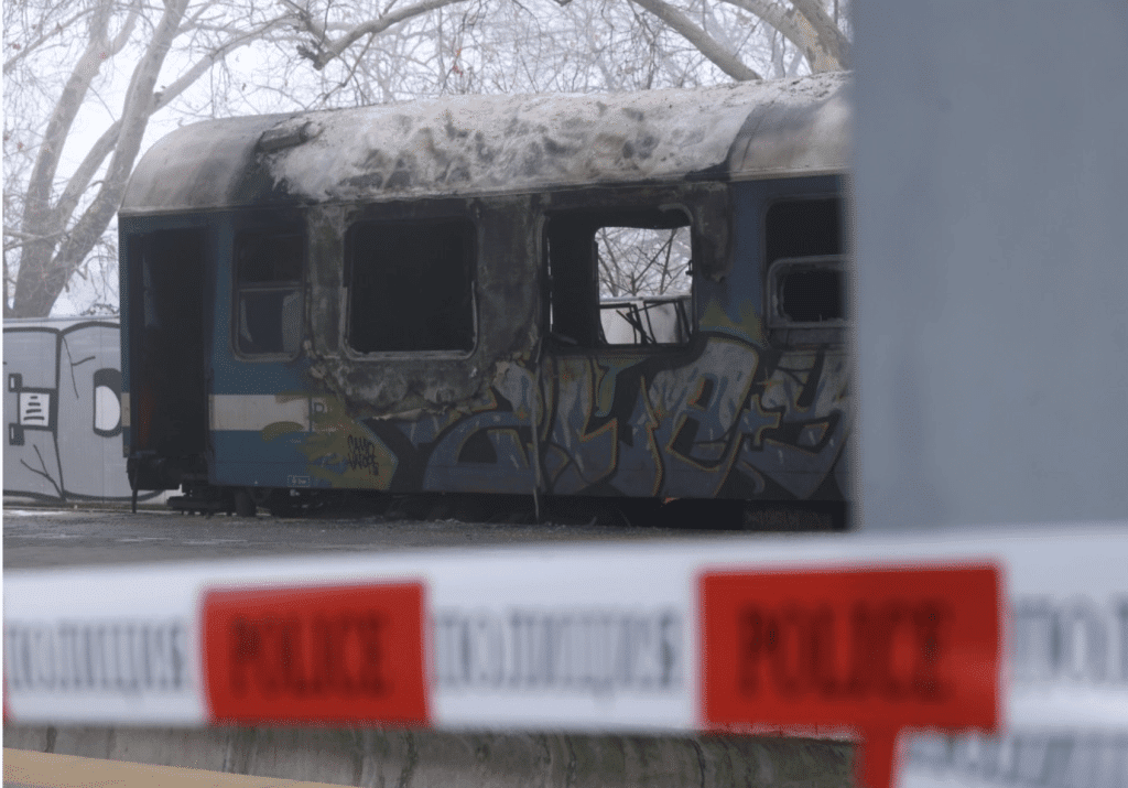 Има двама задържани за пожара, при който на Централната гара в София загинаха 4 души