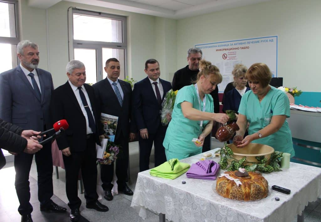 АГ-комплекса в Университетска болница „Канев“ отбеляза Бабинден