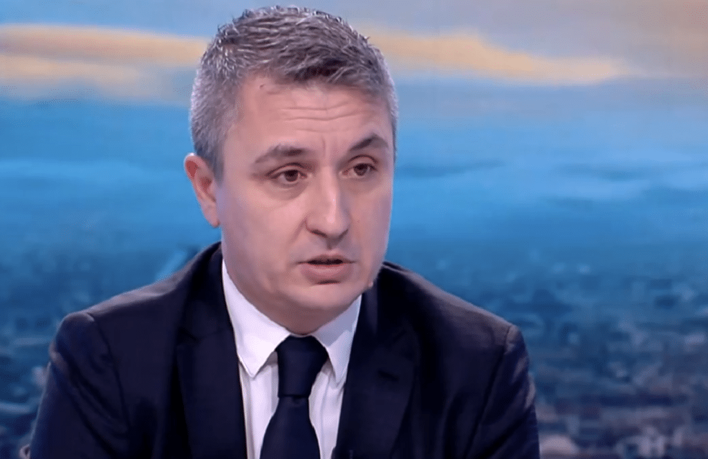 Александър Николов: Няма логика да се налага мораториум върху цената на тока