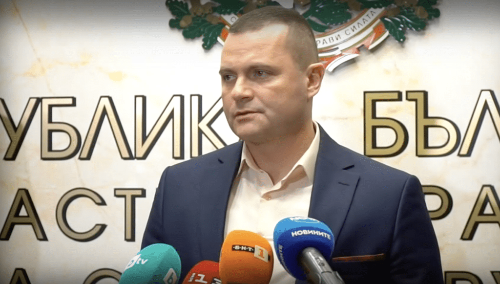Пенчо Милков: Камион не е спиран и не е каран да плаща такса