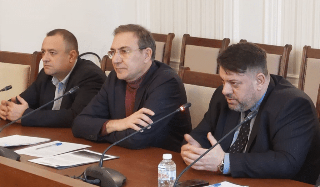БСП: Правим всичко възможно, за да се стигне до редовен кабинет