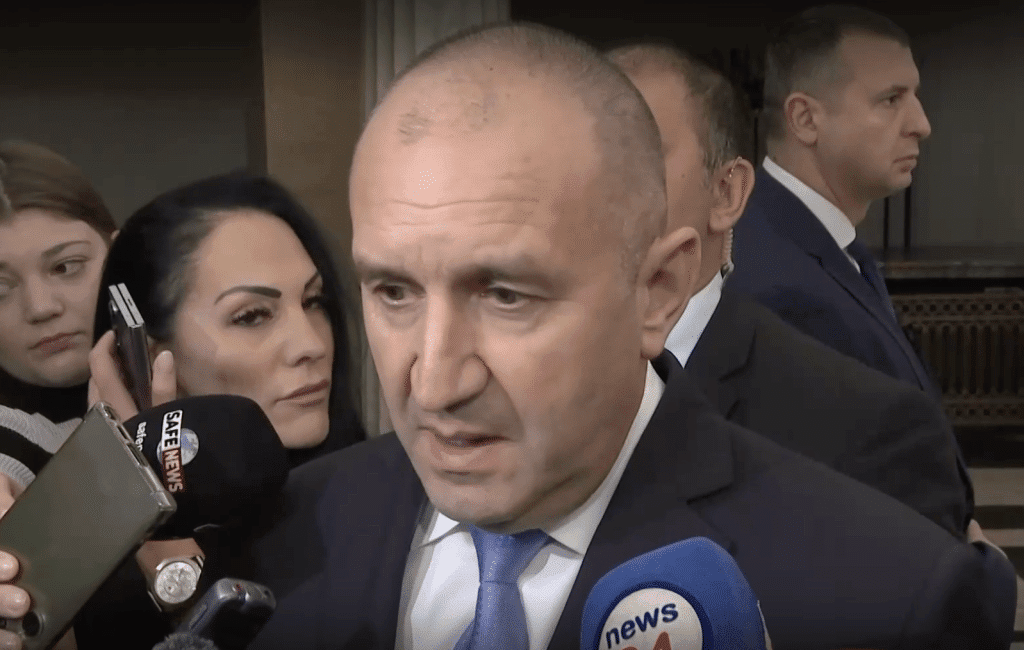 Радев: Хоризонтът на правителството зависи от това какви цели си поставя и с какви средства ще ги постигне