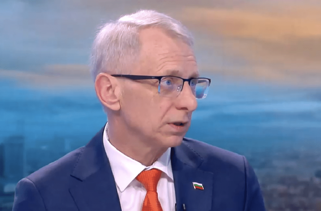 Денков: От една страна това правителство е необходимо, от друга е рисково