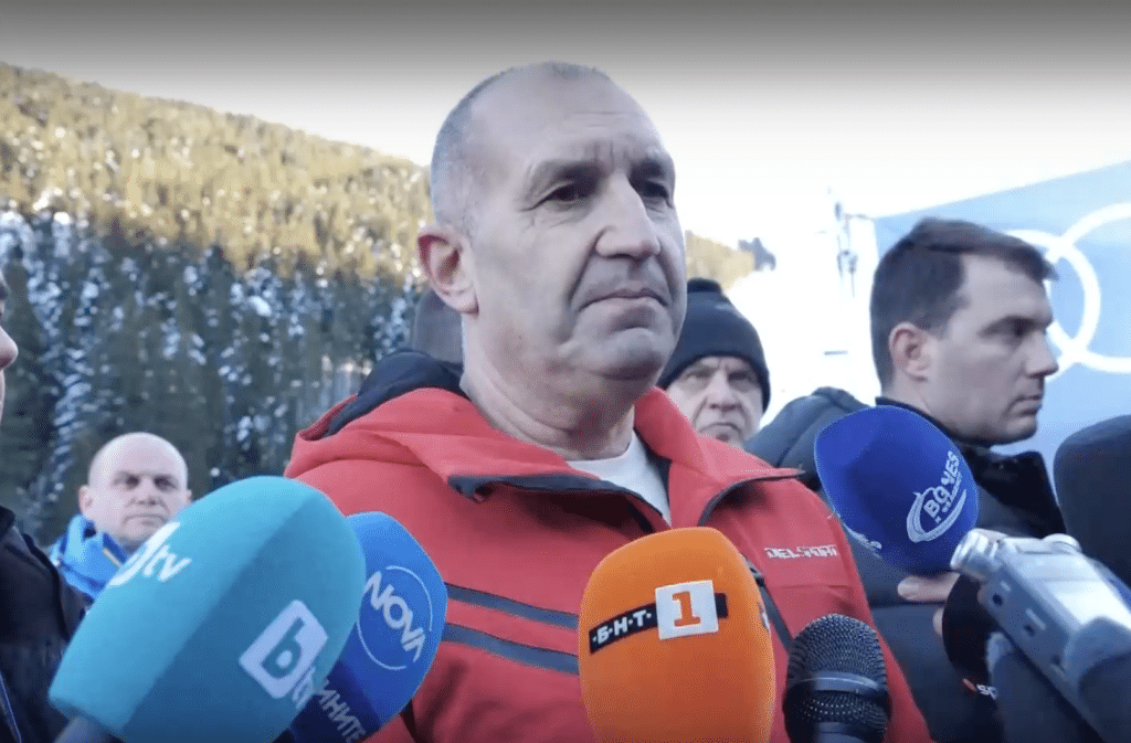 Радев: Отношенията ми с новия кабинет зависят от това как ще отстоява националния интерес