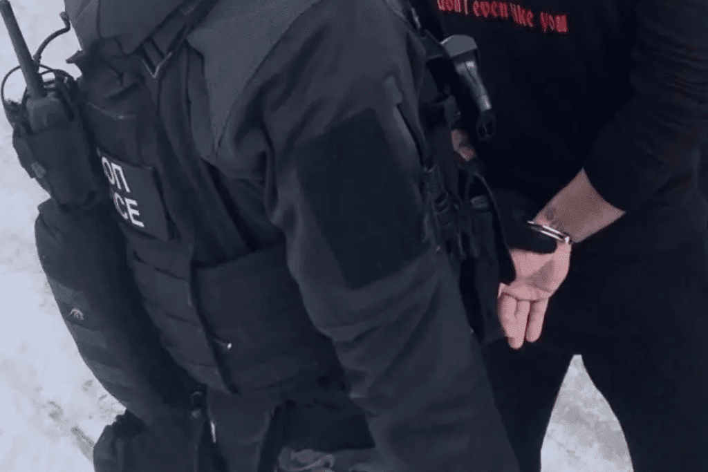 Арестуваха трима българи, част от международна престъпна група за синтетични наркотици