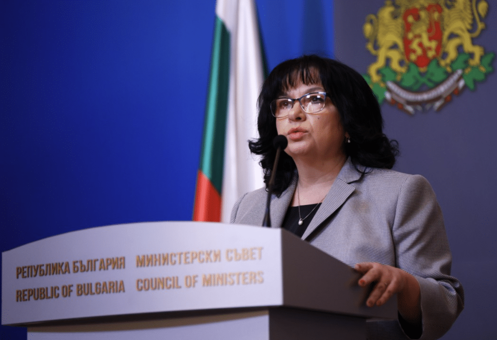 Министър Петкова обясни защо е оттеглен Законът за държавния бюджет за 2025 г.