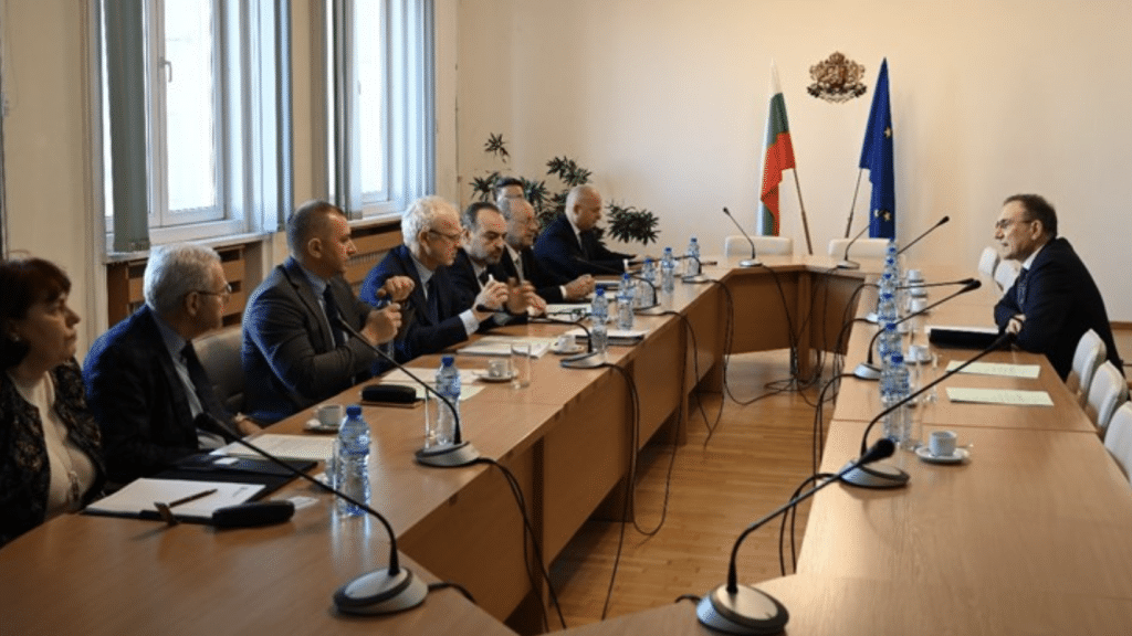 Работодателите поискаха от министъра на труда отмяна на новата МРЗ