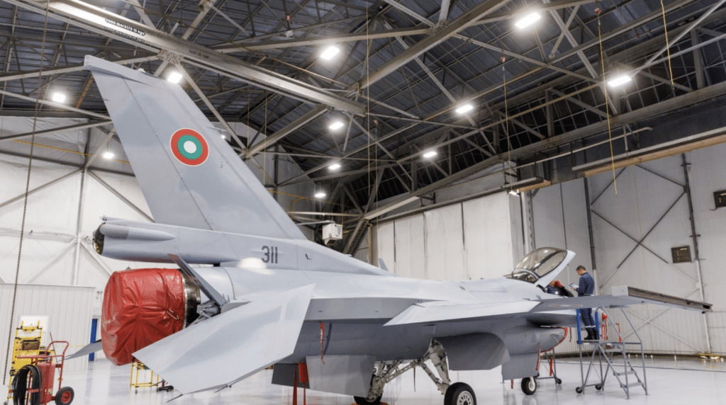 Запрянов: На един от самолетите F-16 е констатиран теч на гориво