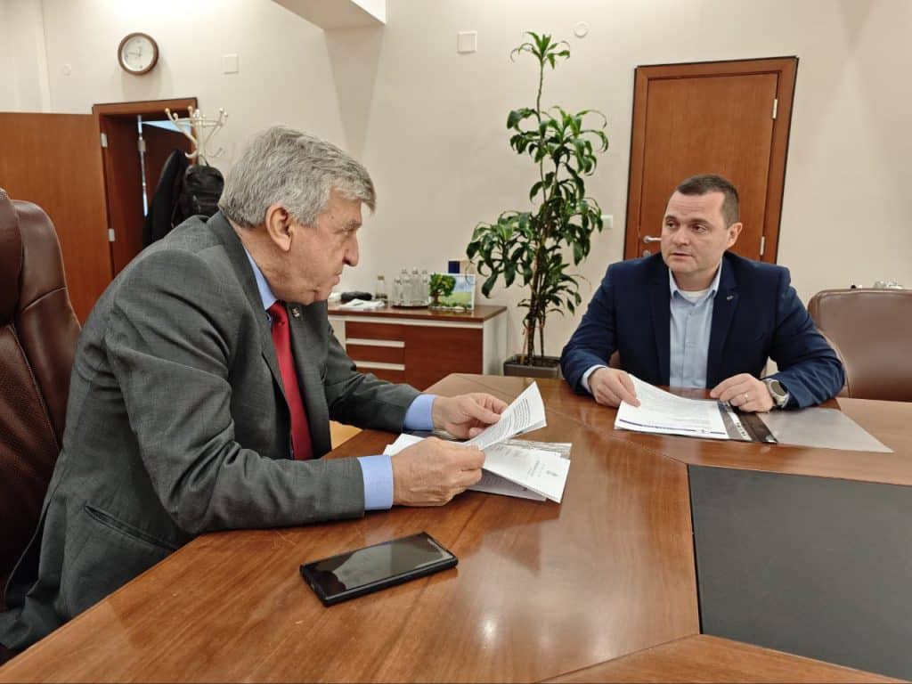 Кметът на Русе настоя пред екоминистъра за нови норми за химическите замърсители и удължаване на мониторинга на въздуха
