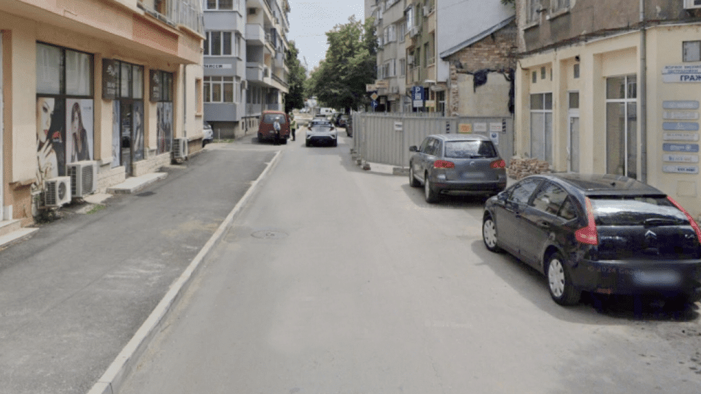 Ремонт спира временно движението в участък от ул. “Ангел Кънчев“