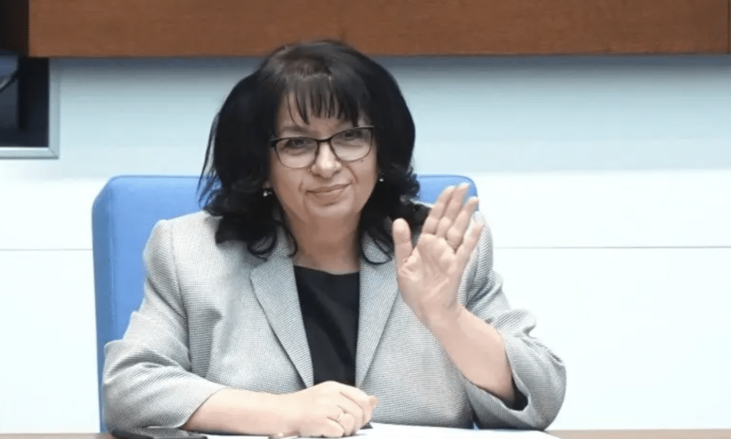 Петкова: Фискалната политика цели да гарантира дългосрочната устойчивост на публичните финанси