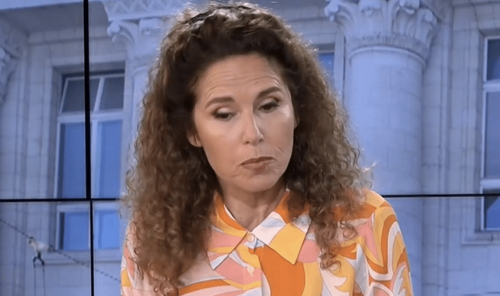 Лияна Панделиева: Разказът, който се падна на седмокласниците, е глупост и гавра с тях